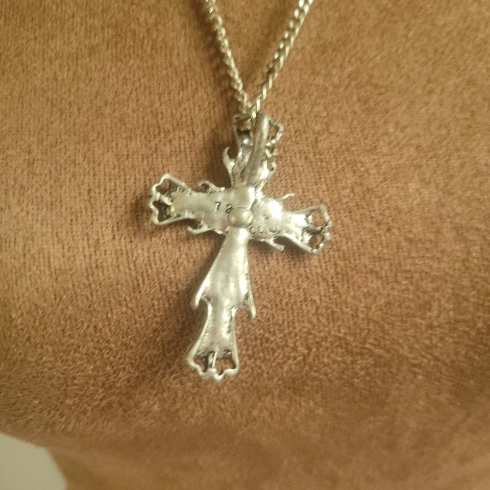 Vintage Ornate Silver Tone Cross Pendant Necklace Ruby Rhinestone Size 24 Inch